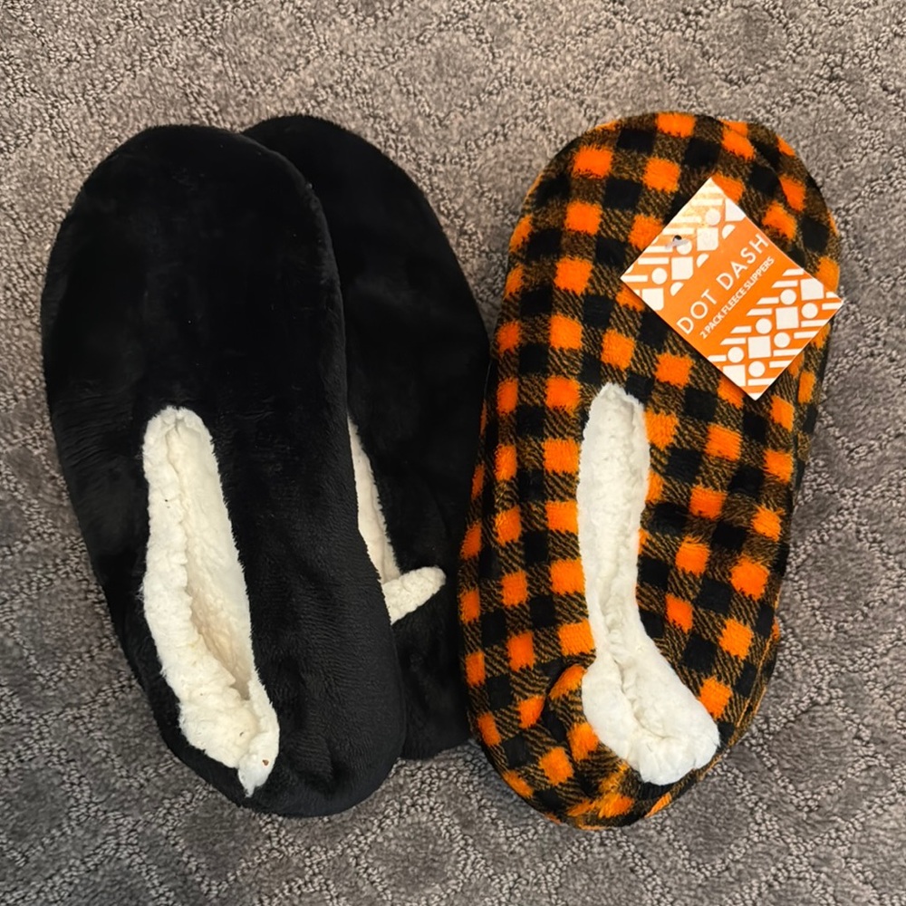 2 Pack Dot Dash Black and Orange Plaid Slippers